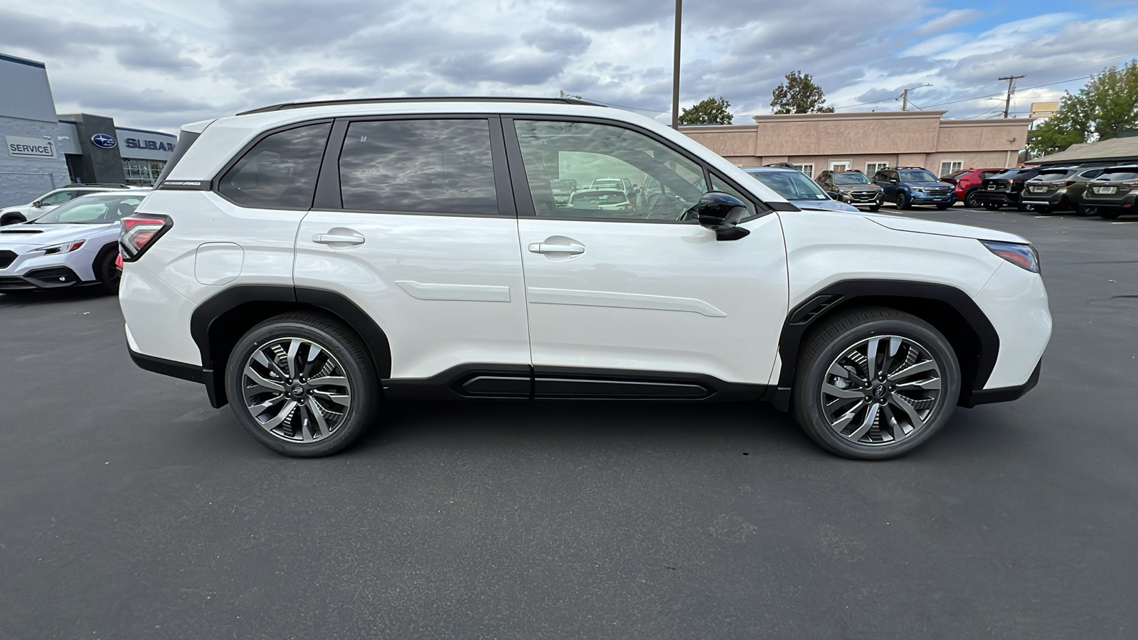 2025 Subaru Forester Touring 3