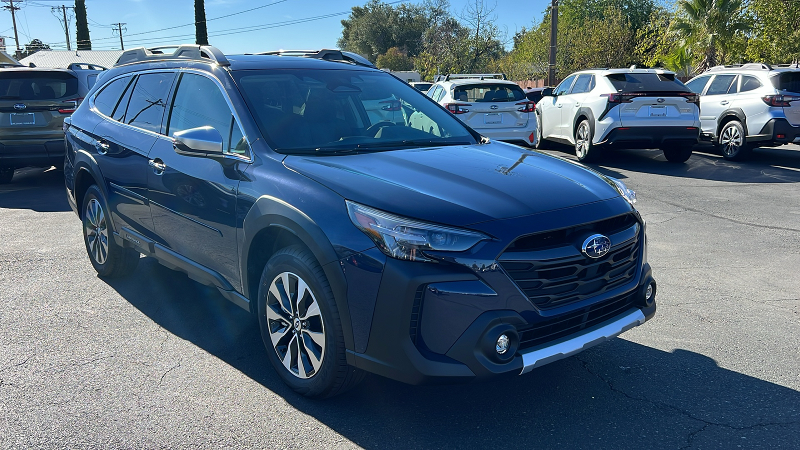 2025 Subaru Outback Touring XT 2