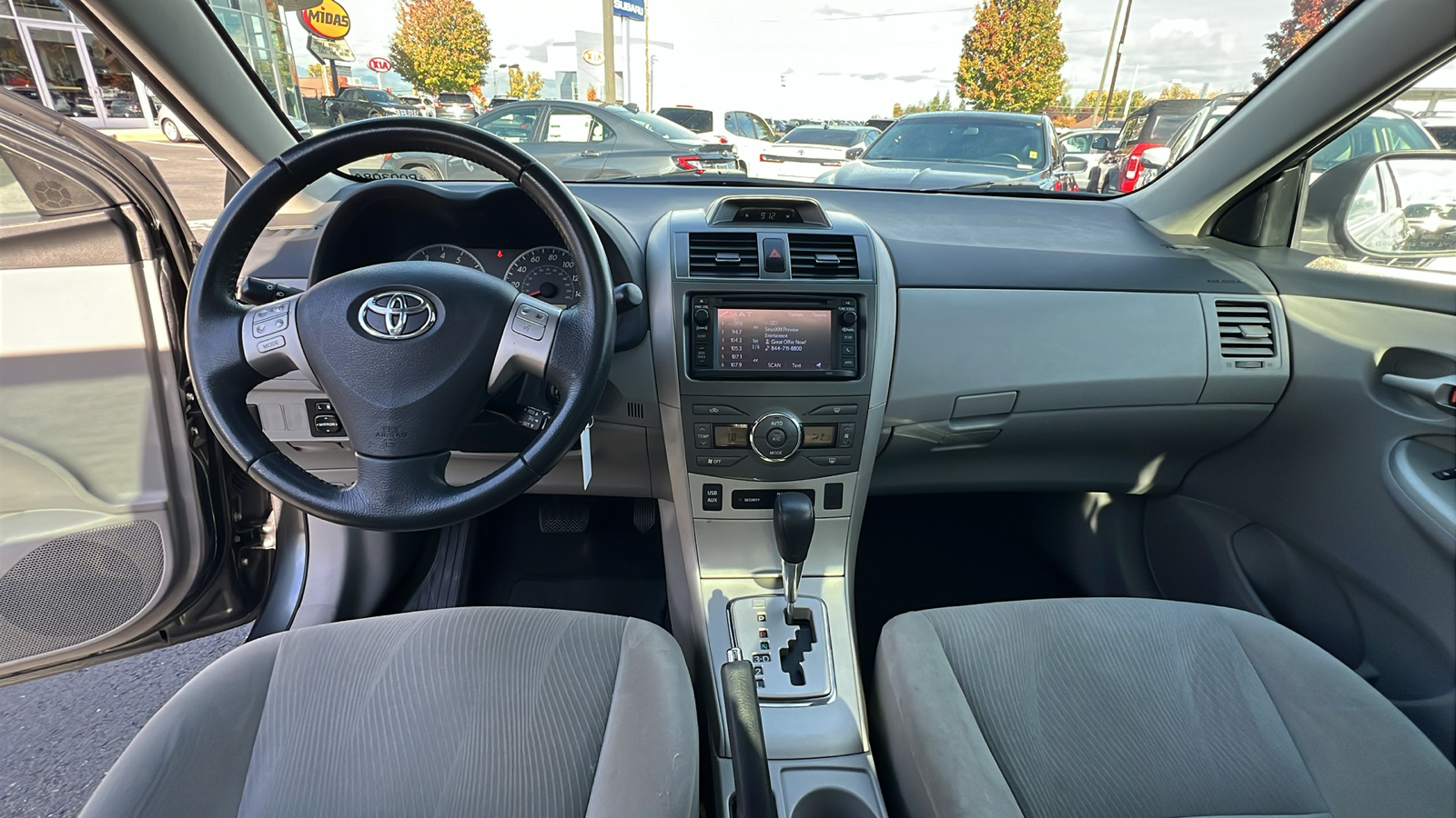 2013 Toyota Corolla LE 17