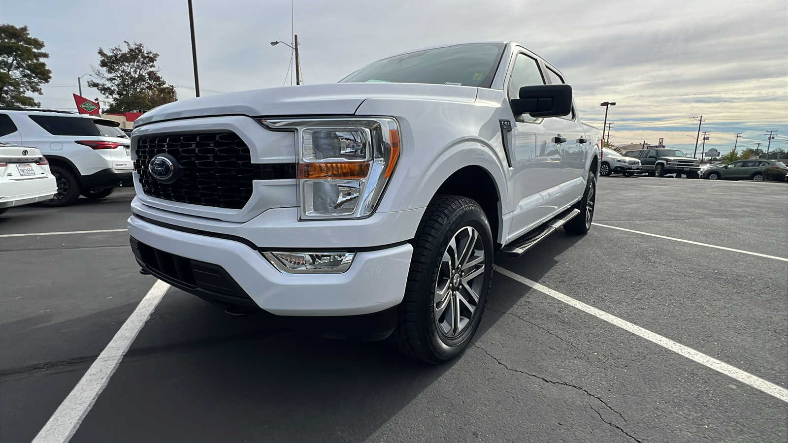 2021 Ford F-150 XL 10