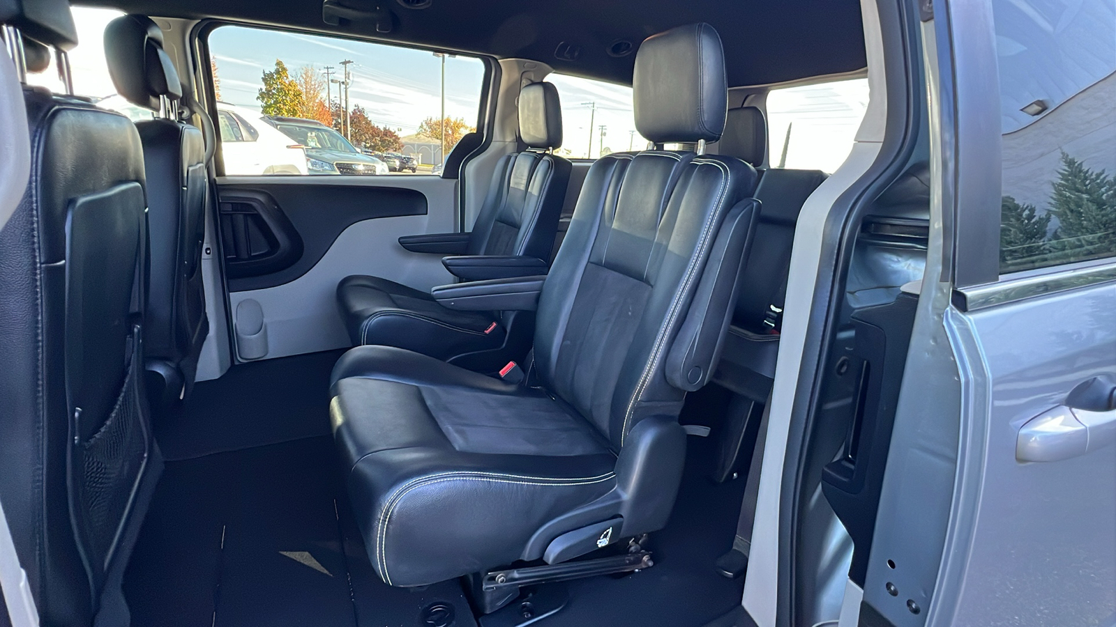 2019 Dodge Grand Caravan SXT 14