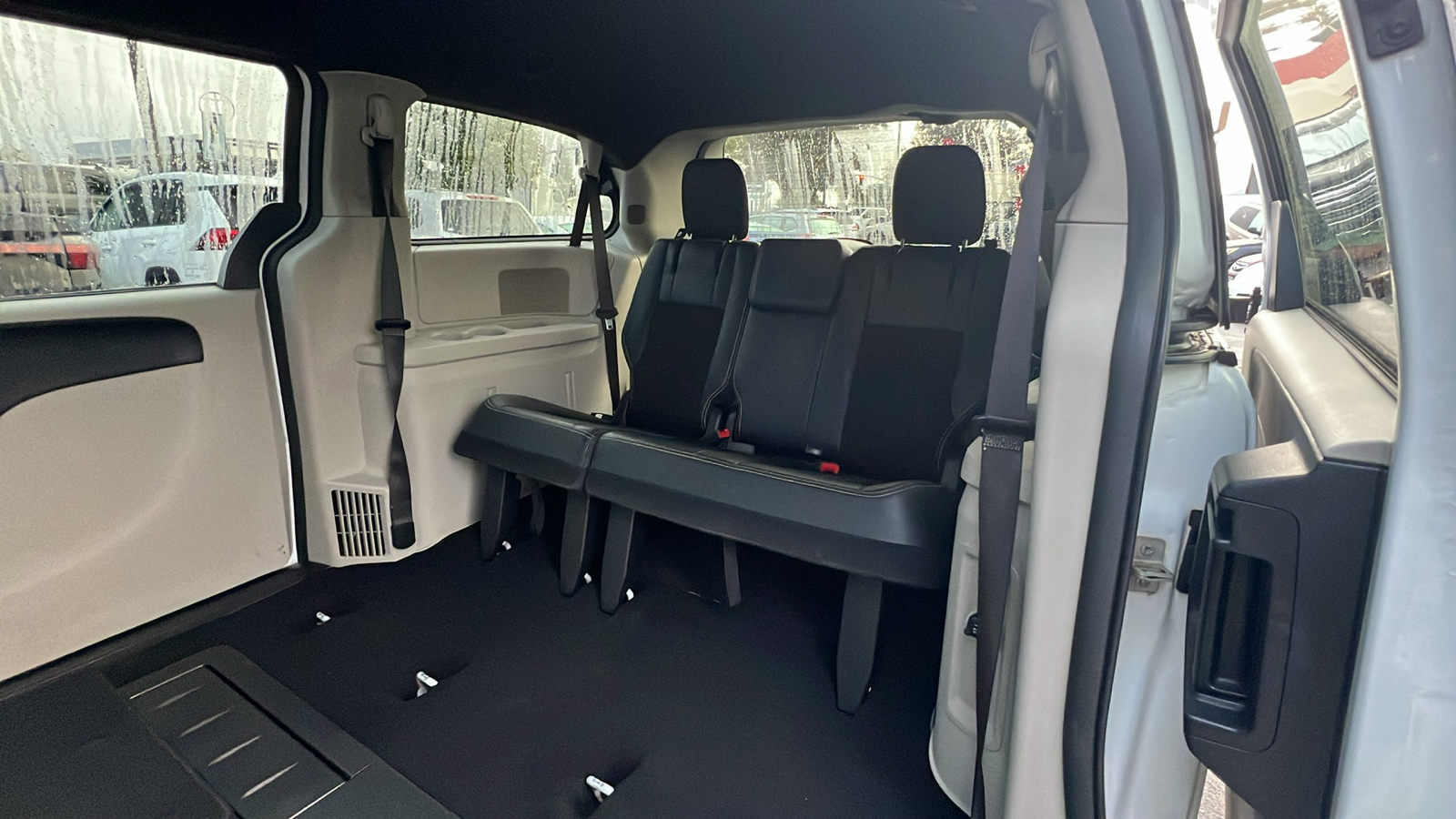 2019 Dodge Grand Caravan SXT 14