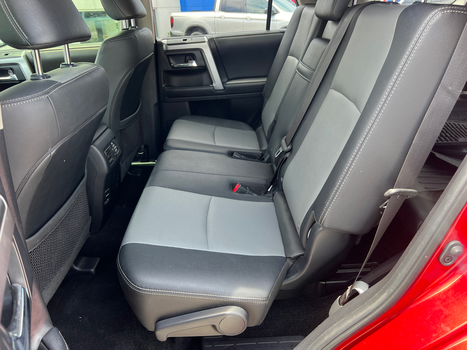 2019 Toyota 4Runner SR5 Premium 12