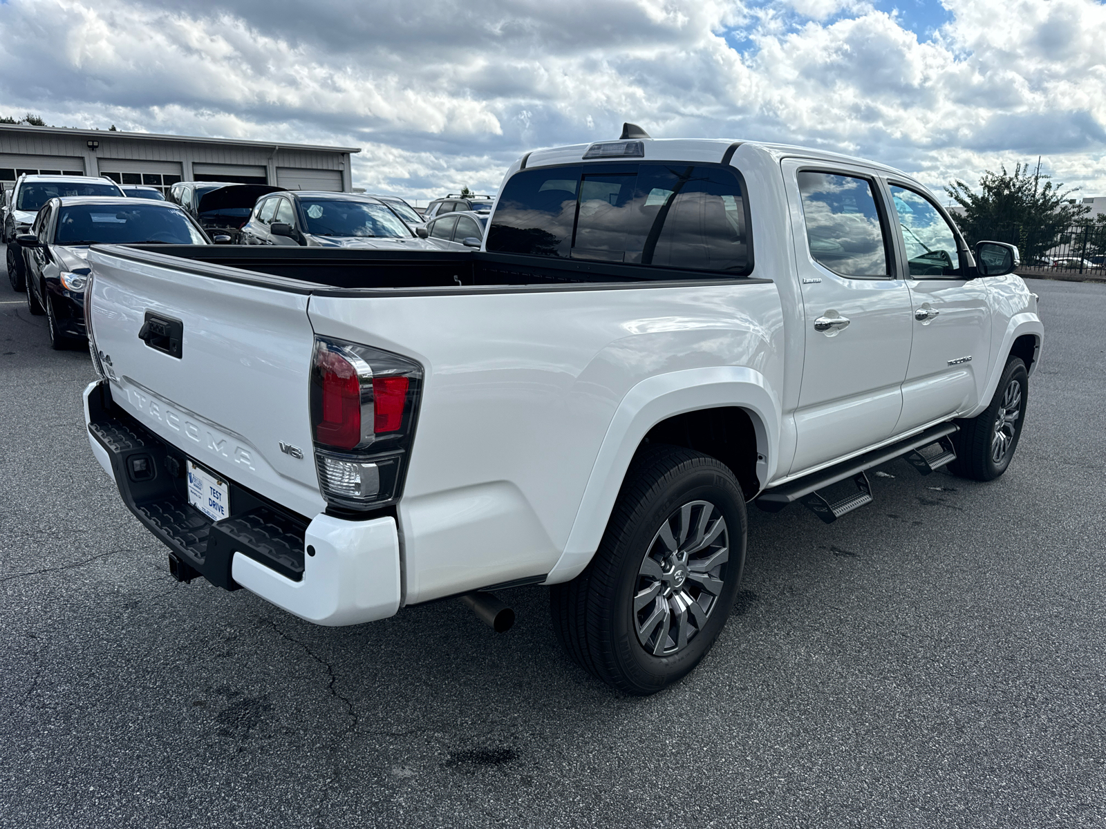 2023 Toyota Tacoma 4WD Limited 7