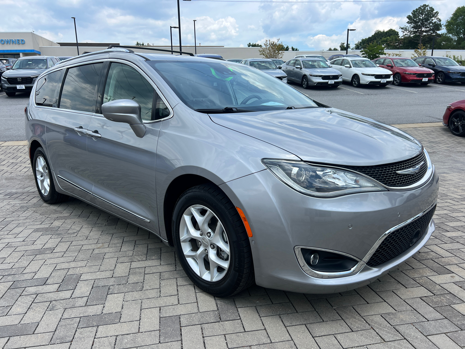 2018 Chrysler Pacifica Touring L 1
