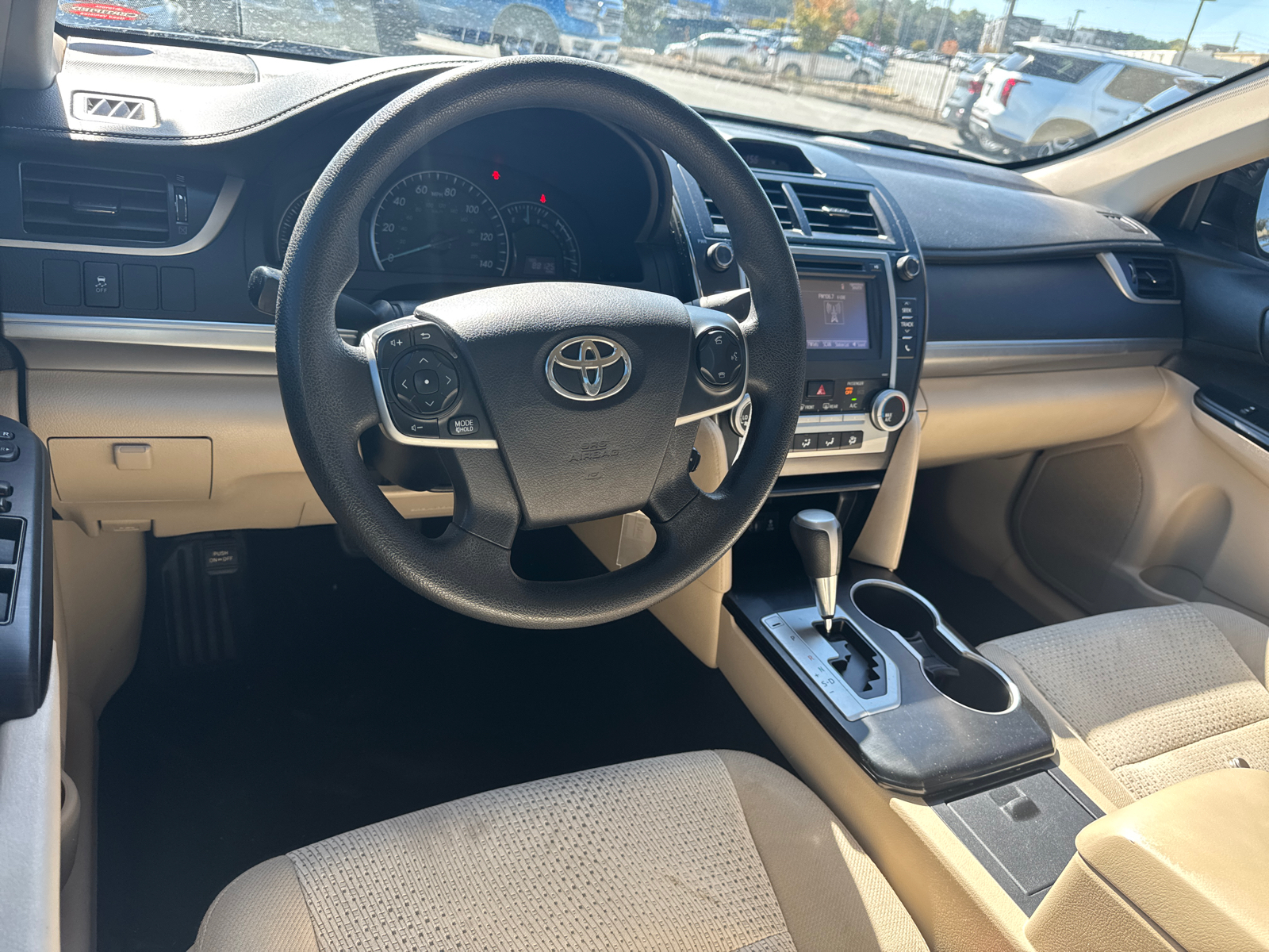 2014 Toyota Camry LE 14