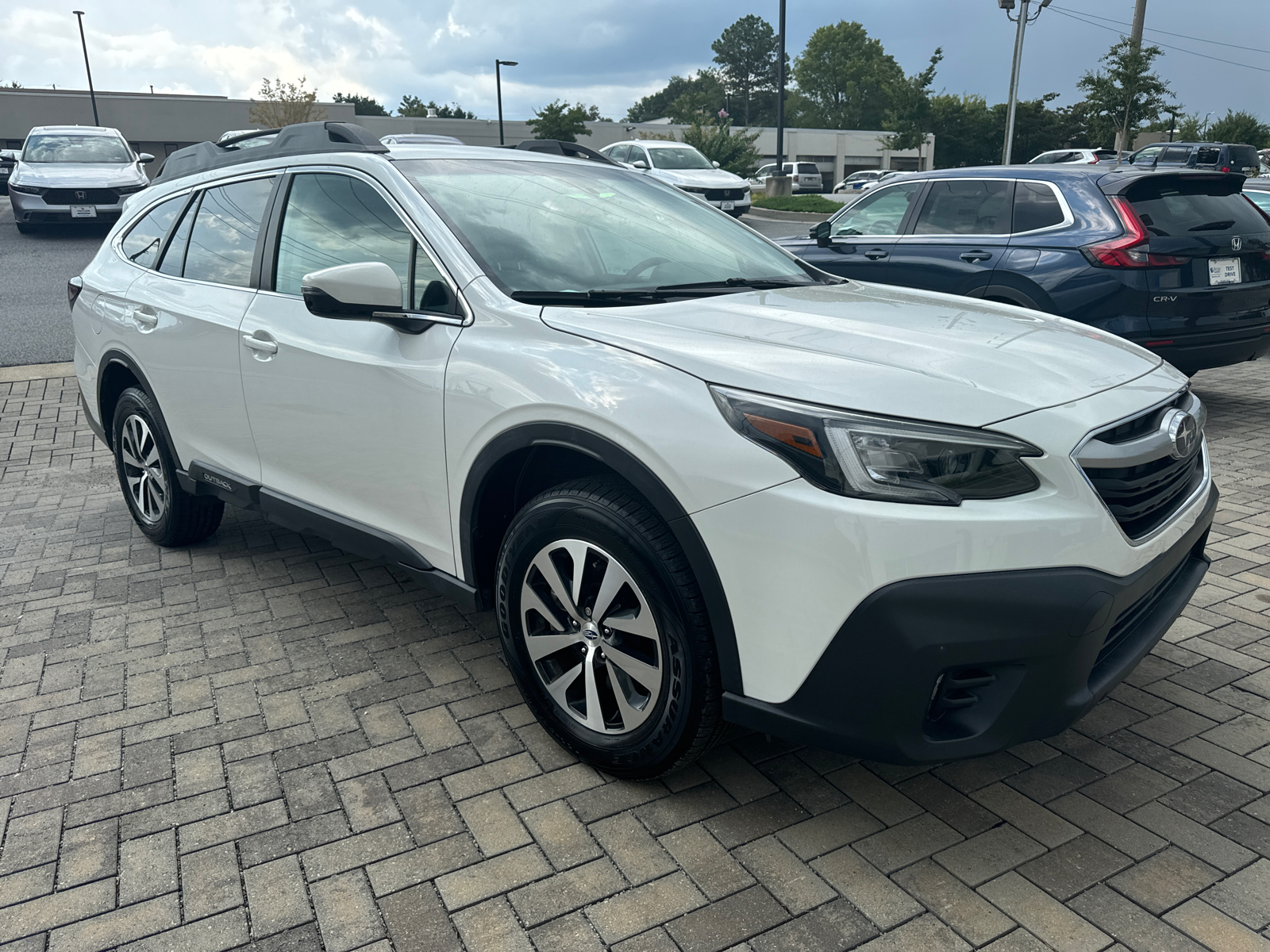 2020 Subaru Outback Premium 1