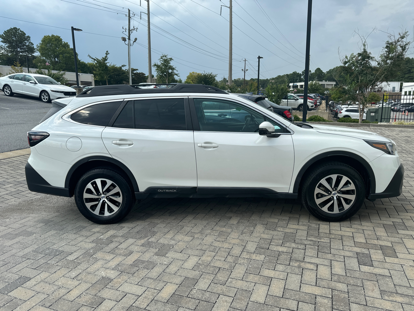 2020 Subaru Outback Premium 8