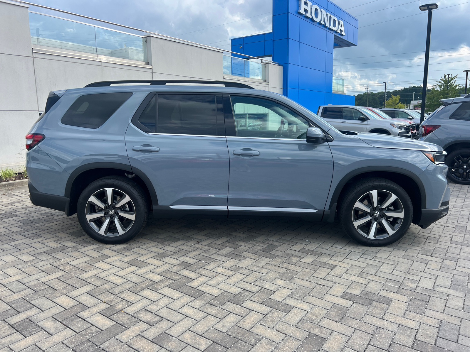 2025 Honda Pilot Touring 8