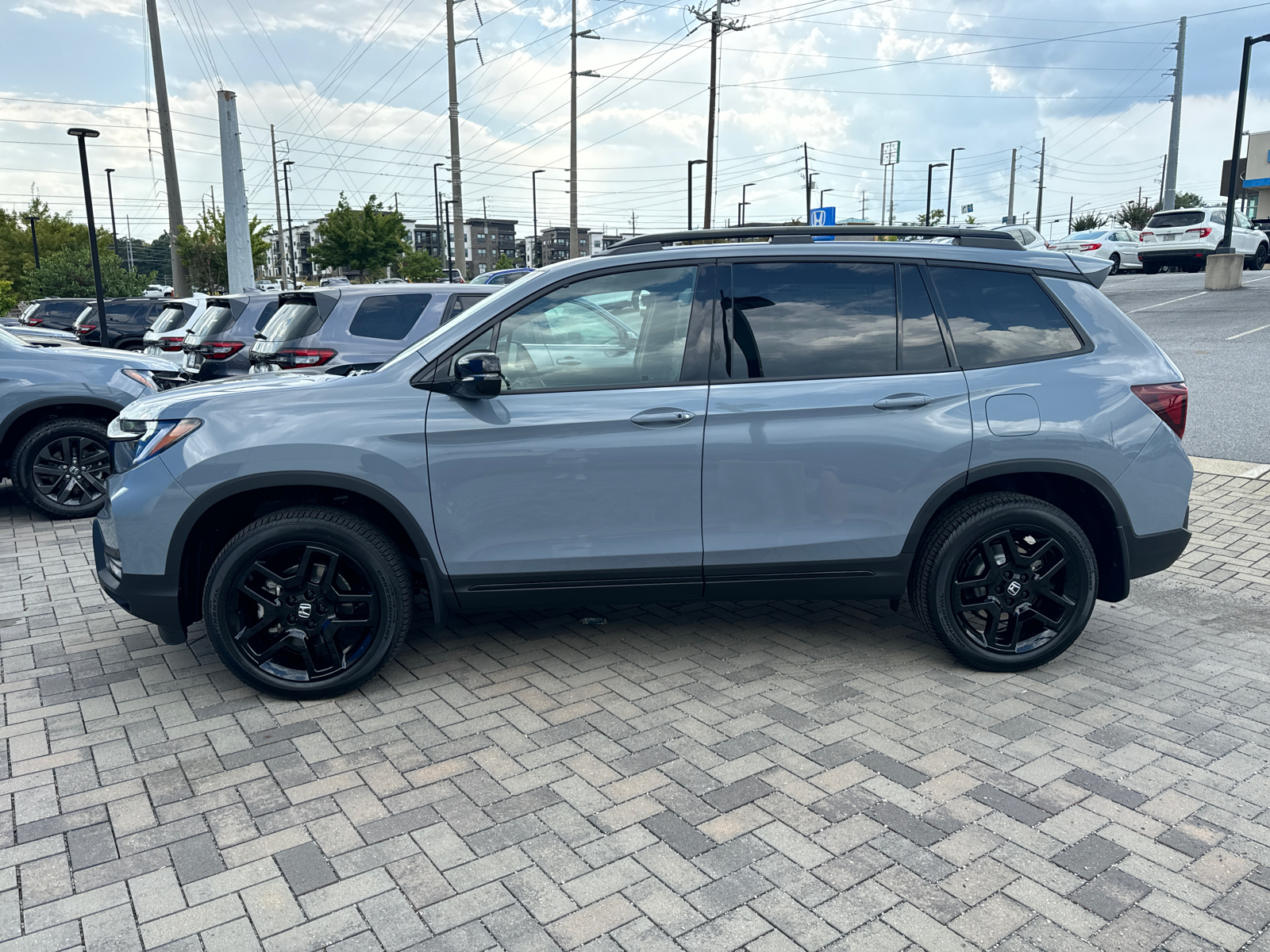 2025 Honda Passport Black Edition 4