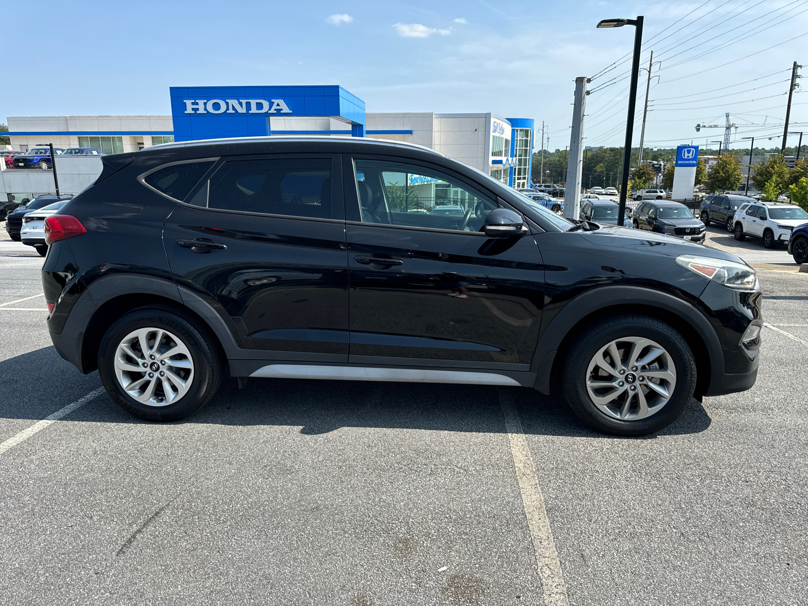 2017 Hyundai Tucson SE Plus 8