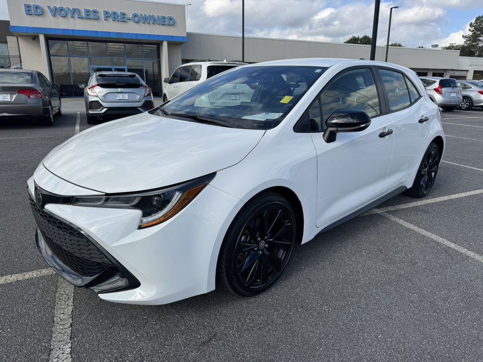 2022 Toyota Corolla Hatchback SE Nightshade 3