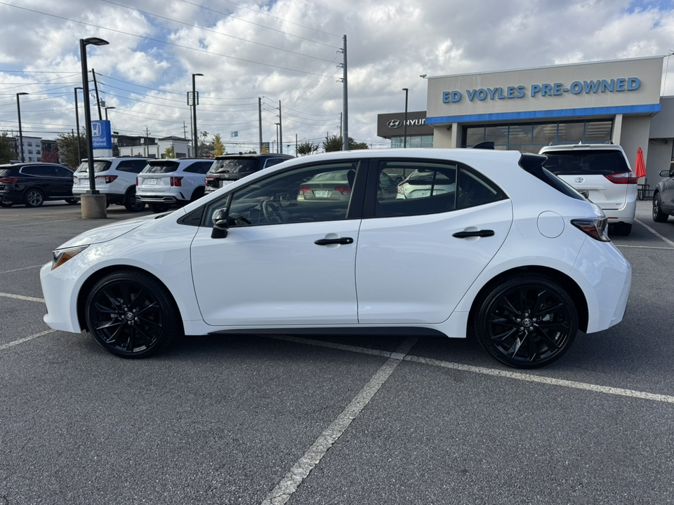 2022 Toyota Corolla Hatchback SE Nightshade 4