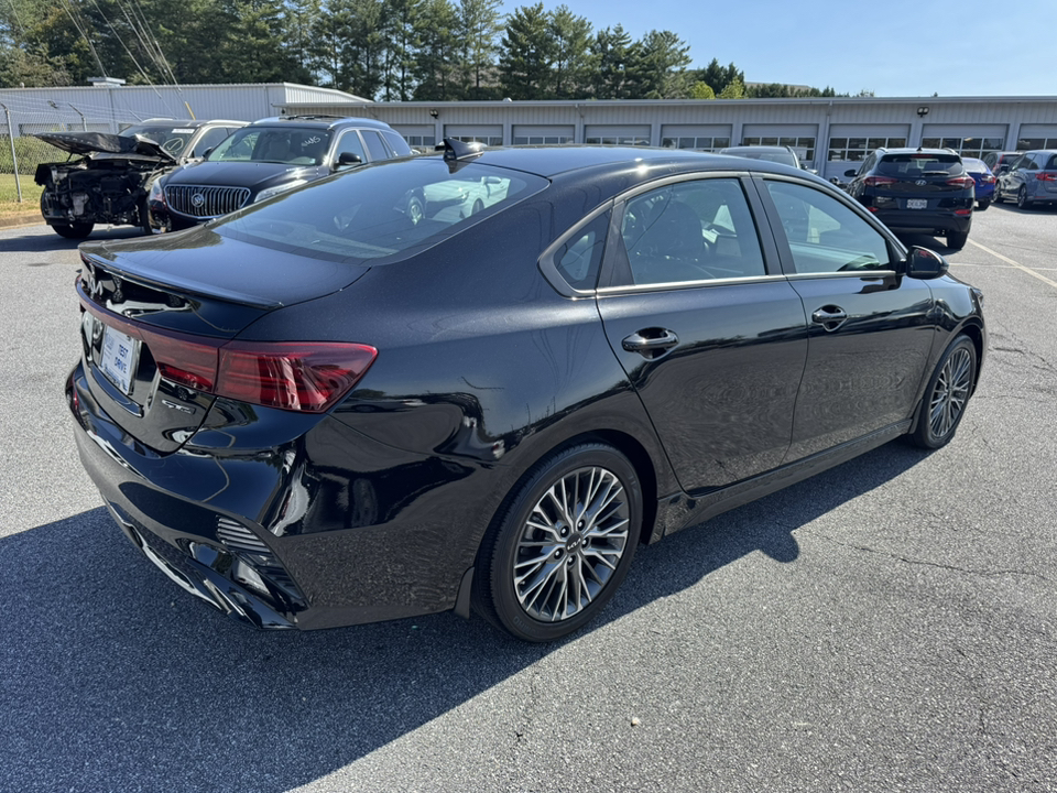 2022 Kia Forte  7