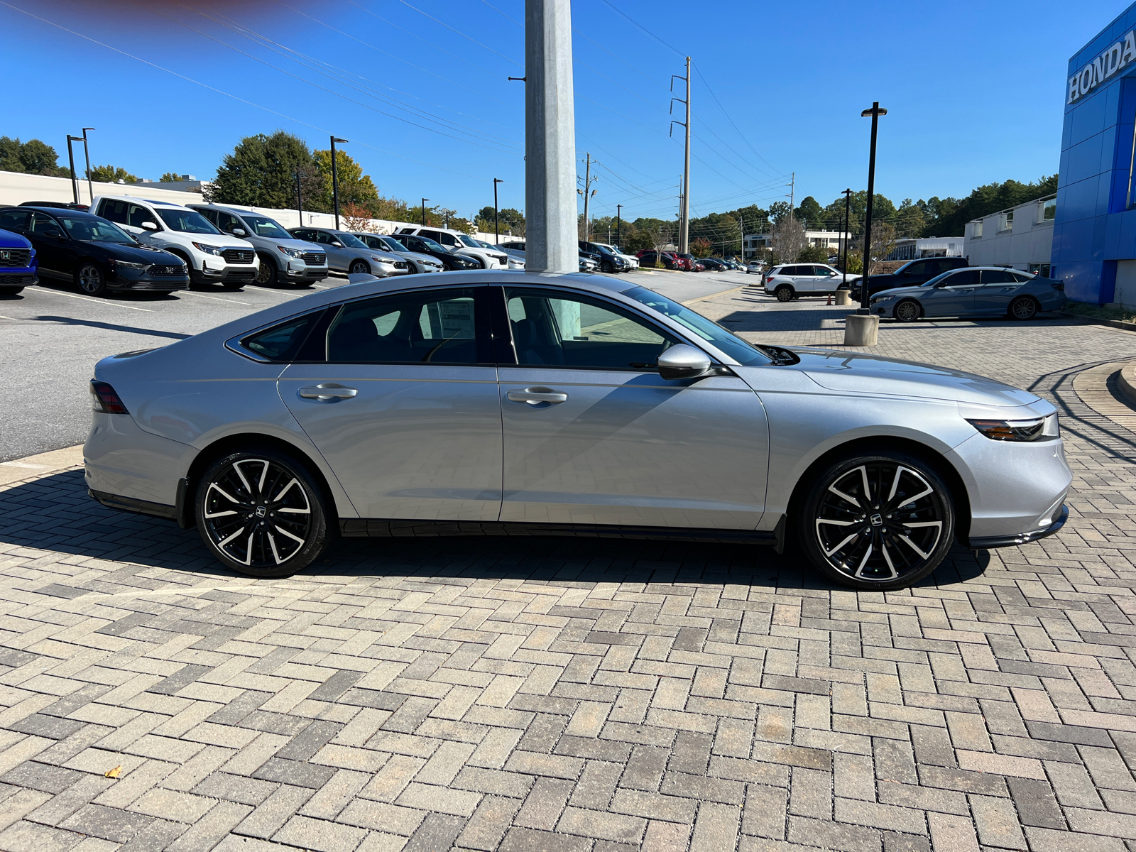 2024 Honda Accord Hybrid Touring 8