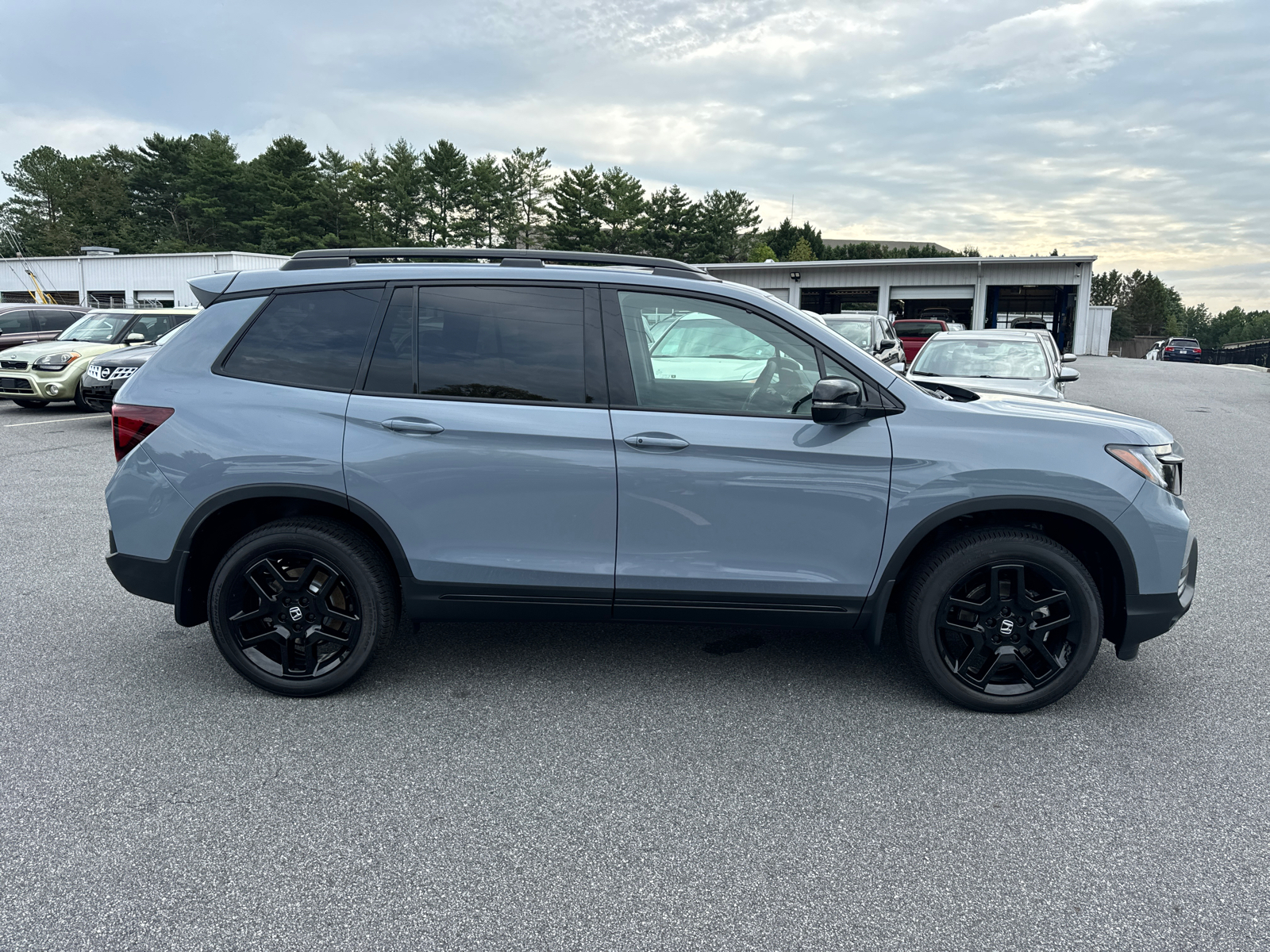 2025 Honda Passport Black Edition 8