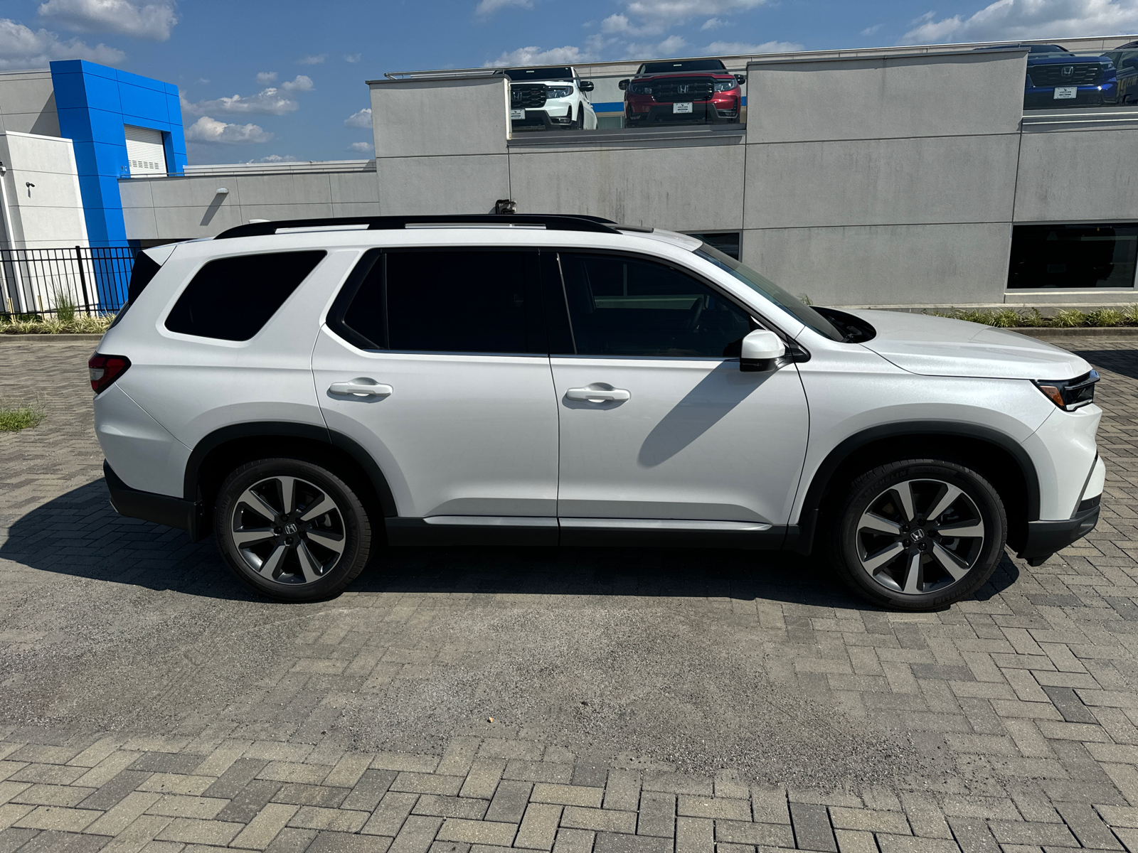 2025 Honda Pilot Touring 8