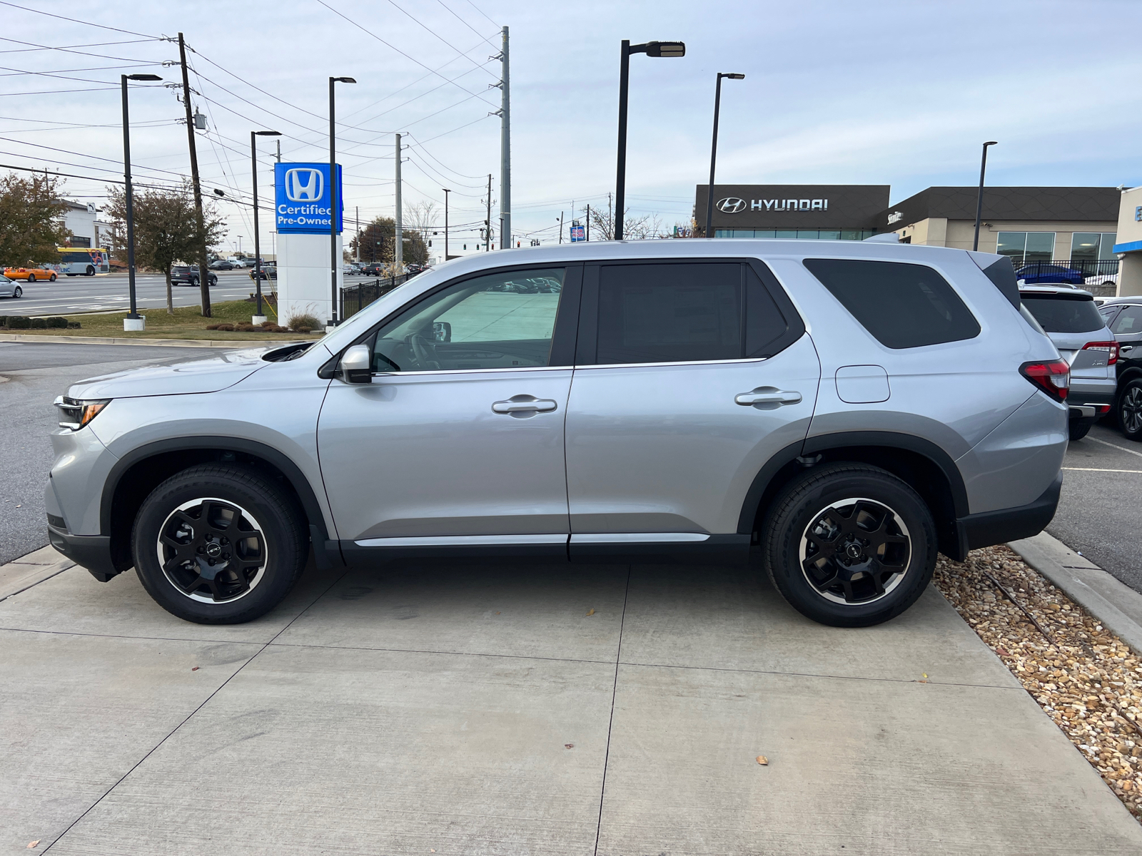 2025 Honda Pilot EX-L 4