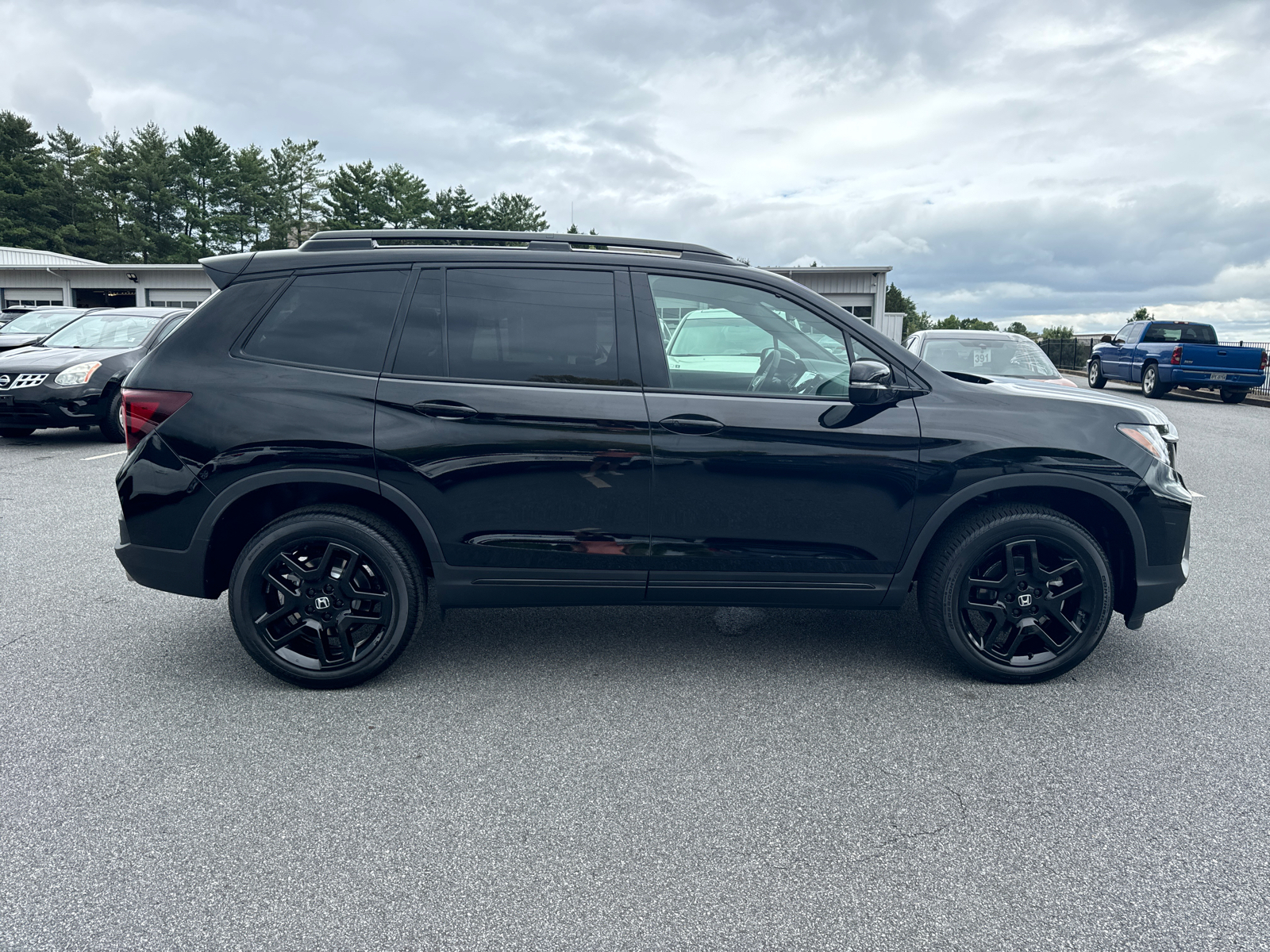 2025 Honda Passport Black Edition 8