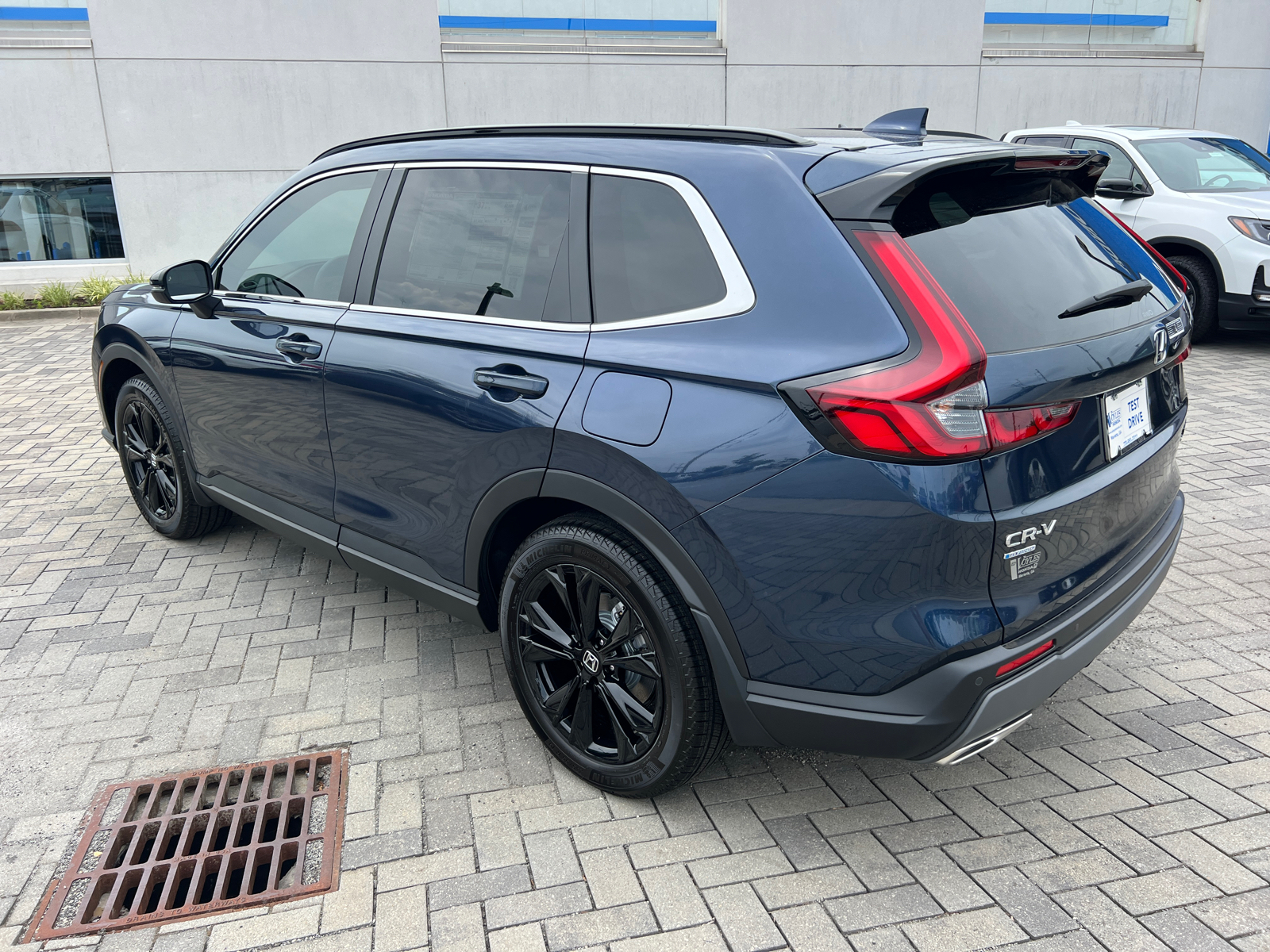 2025 Honda CR-V Hybrid Sport Touring 5