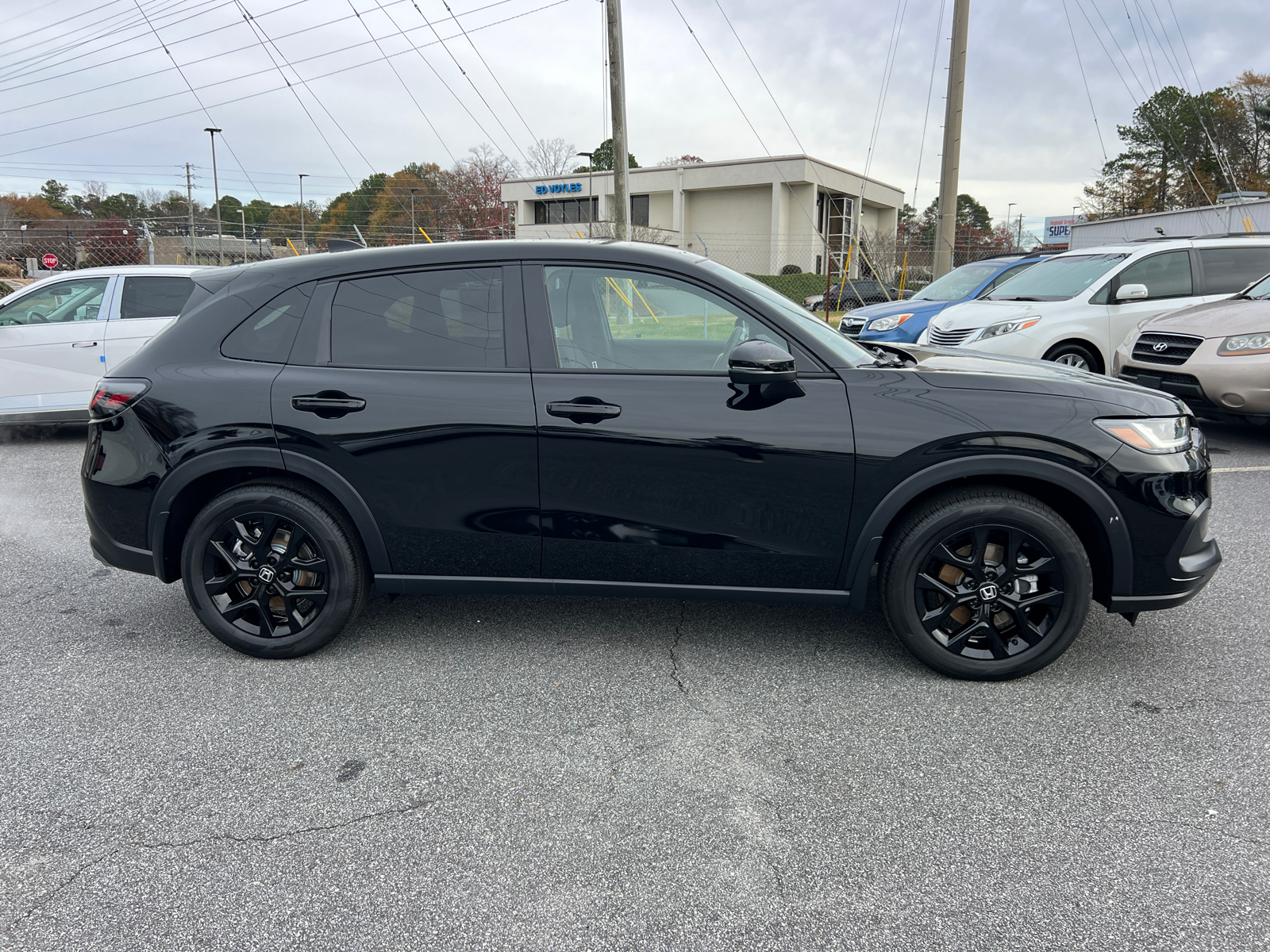 2025 Honda HR-V Sport 8