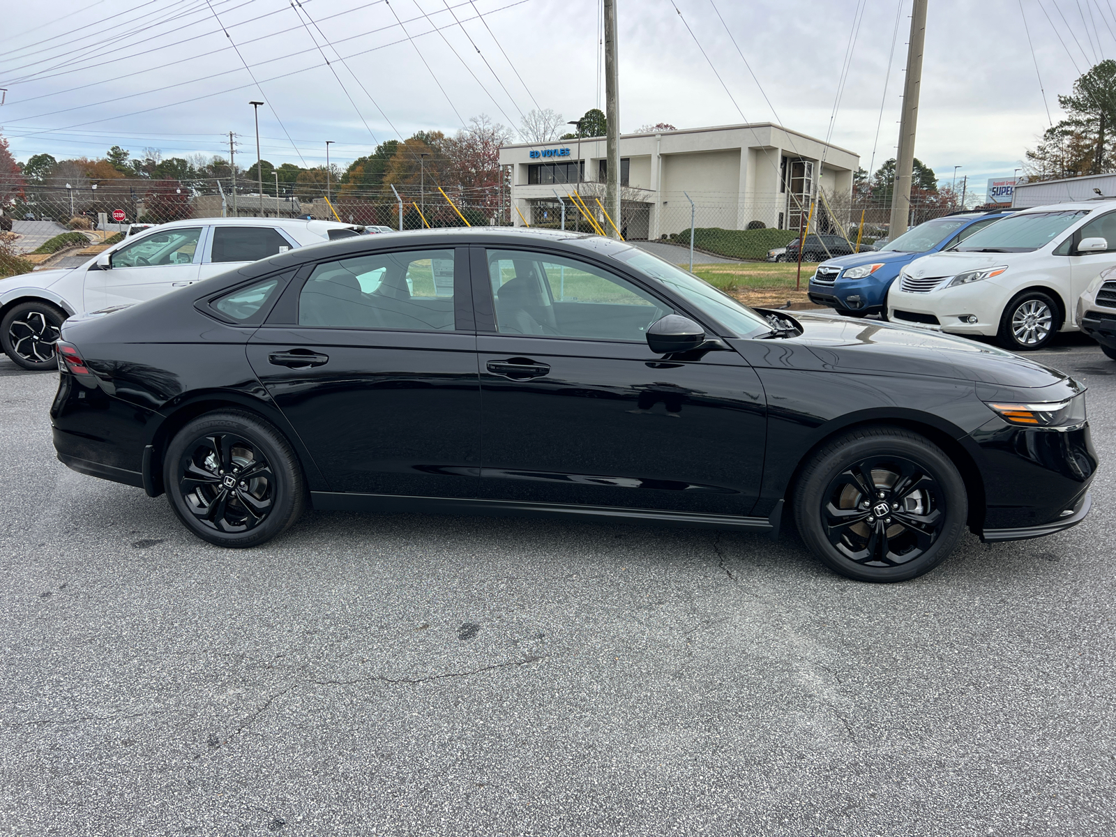 2025 Honda Accord Sedan SE 8