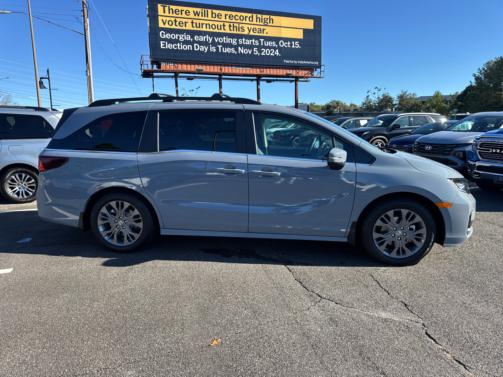 2025 Honda Odyssey Touring 8