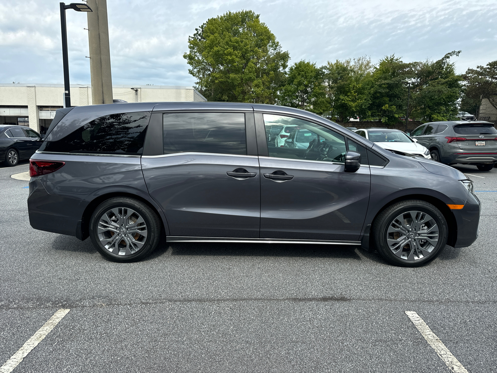 2025 Honda Odyssey Touring 8