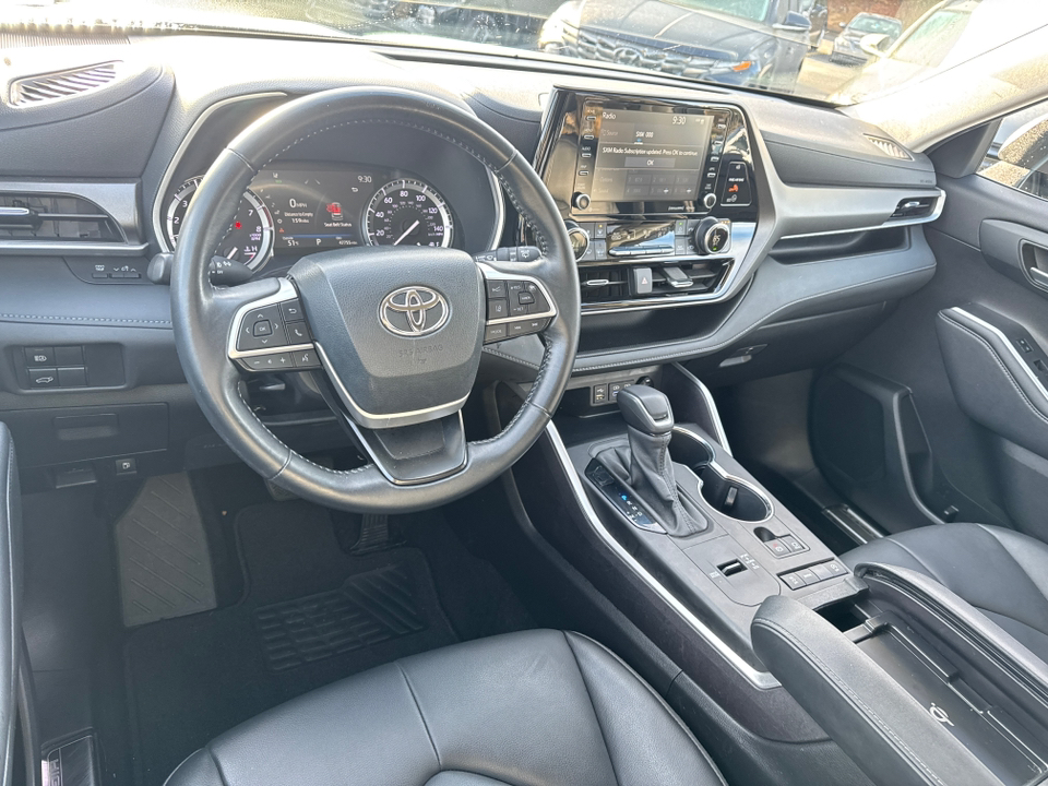 2022 Toyota Highlander XLE 14