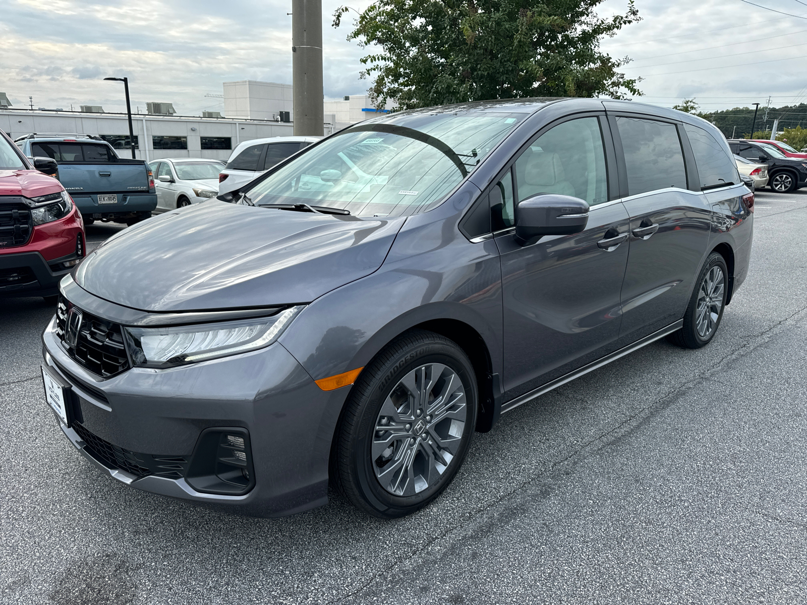 2025 Honda Odyssey Touring 3