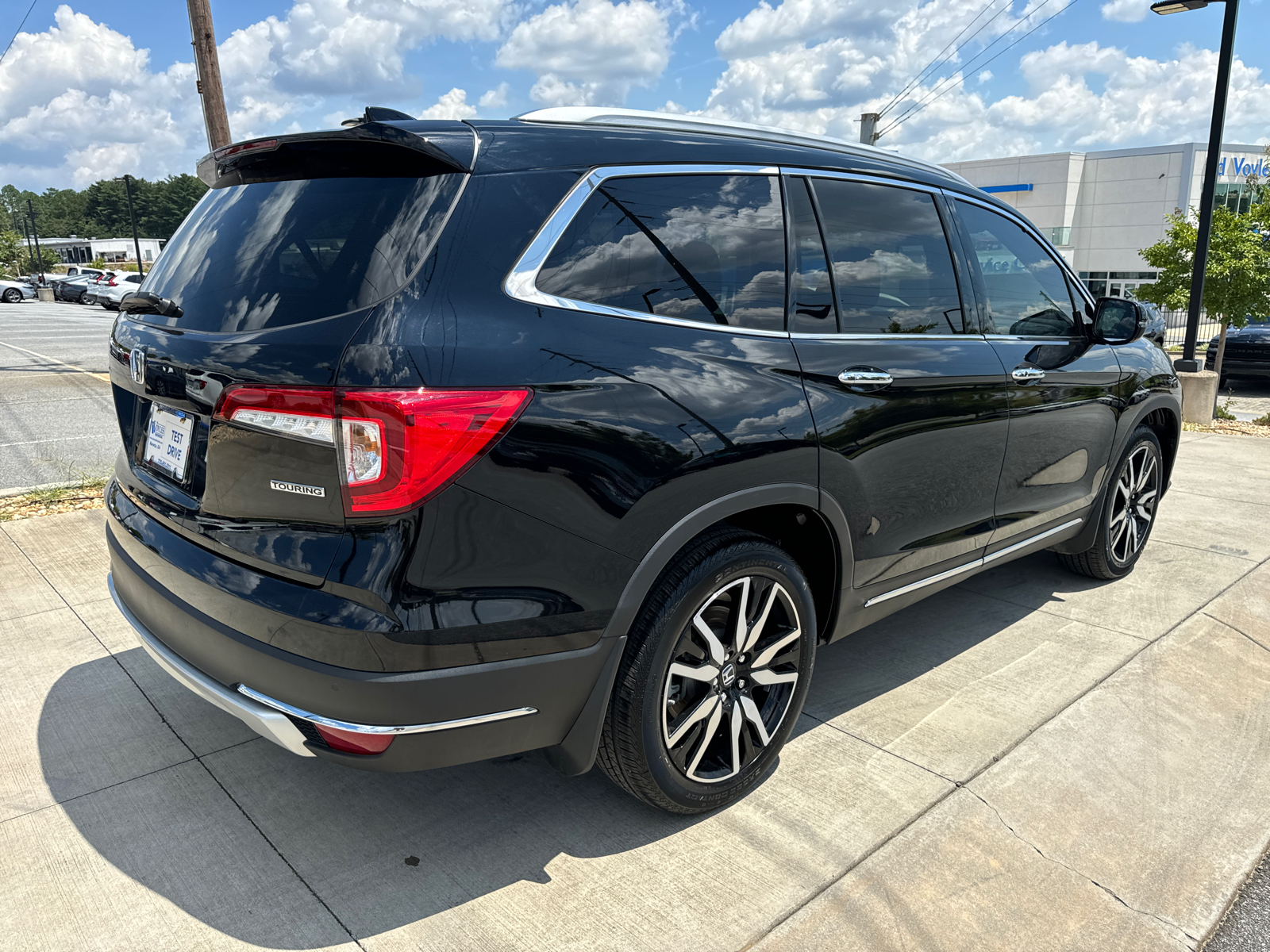 2022 Honda Pilot Touring 7-Passenger 7