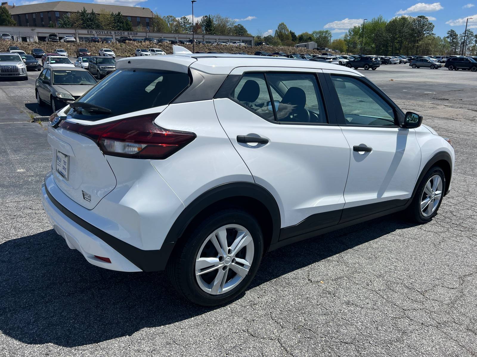 2021 Nissan Kicks S 7