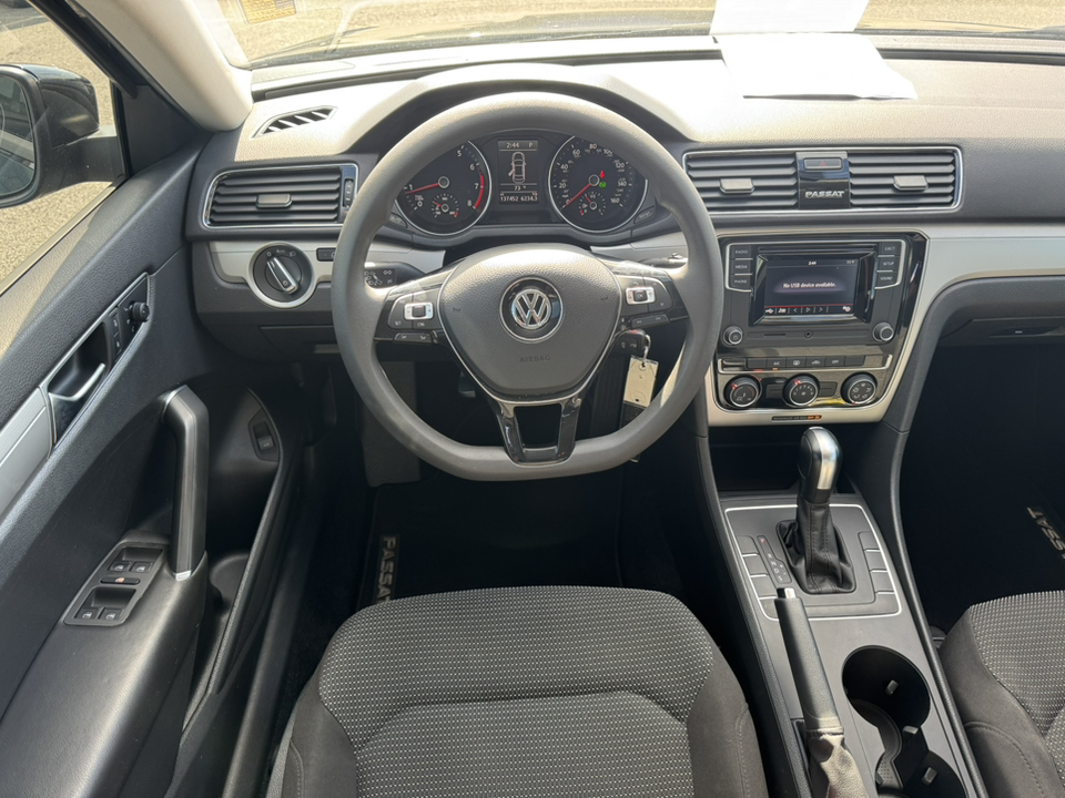 2018 Volkswagen Passat R-Line 15