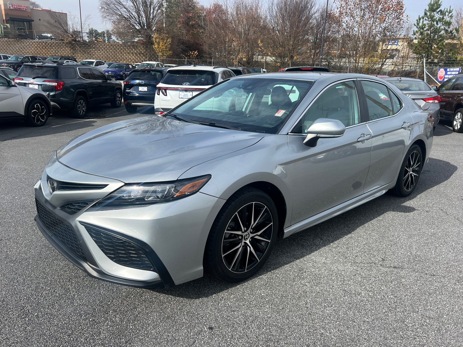 2022 Toyota Camry SE 3