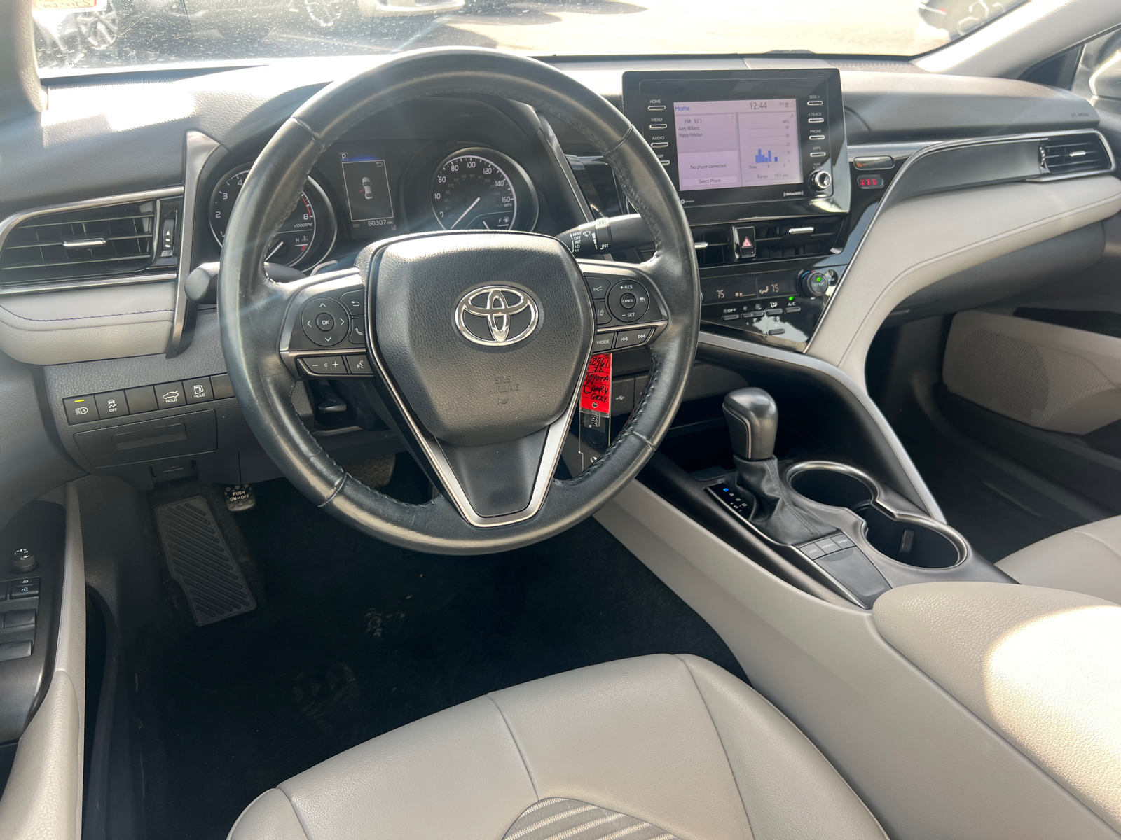 2022 Toyota Camry SE 14