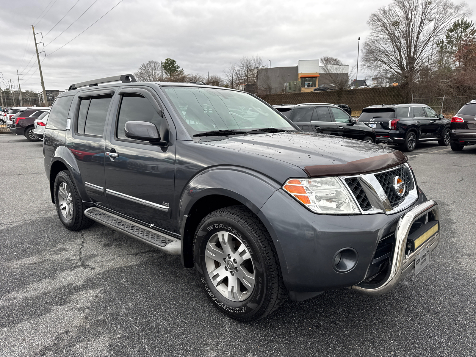 2012 Nissan Pathfinder Silver Edition 1