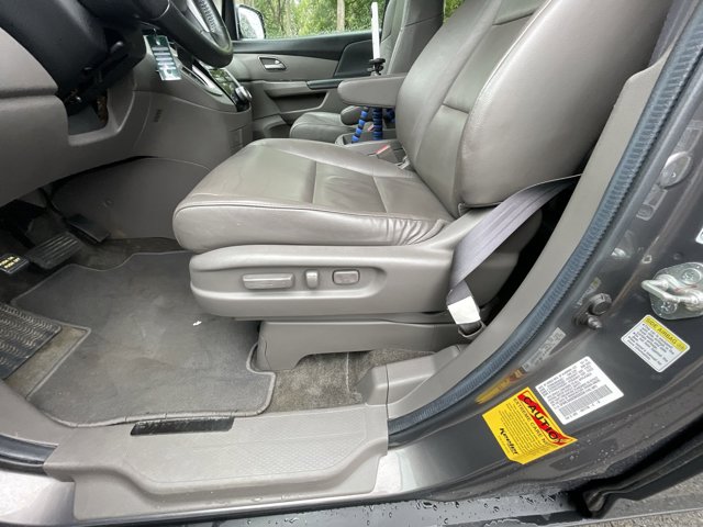 2013 Honda Odyssey EX-L 13