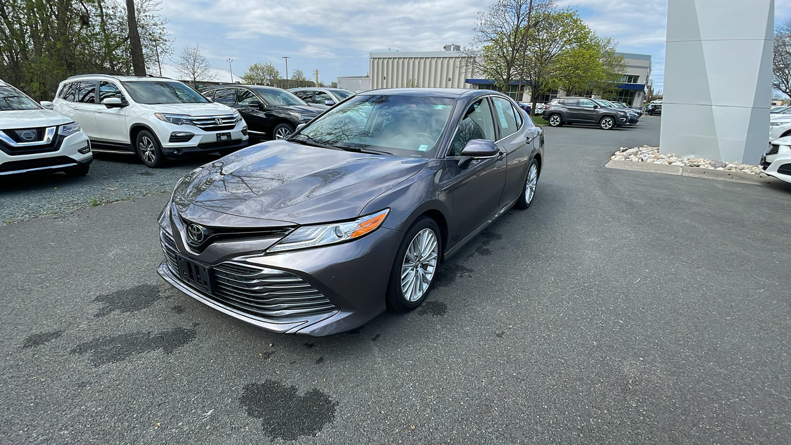 2018 Toyota Camry XLE 4