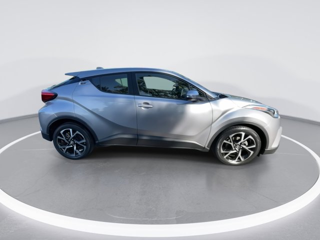 2019 Toyota C-HR XLE 2