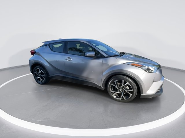 2019 Toyota C-HR XLE 9