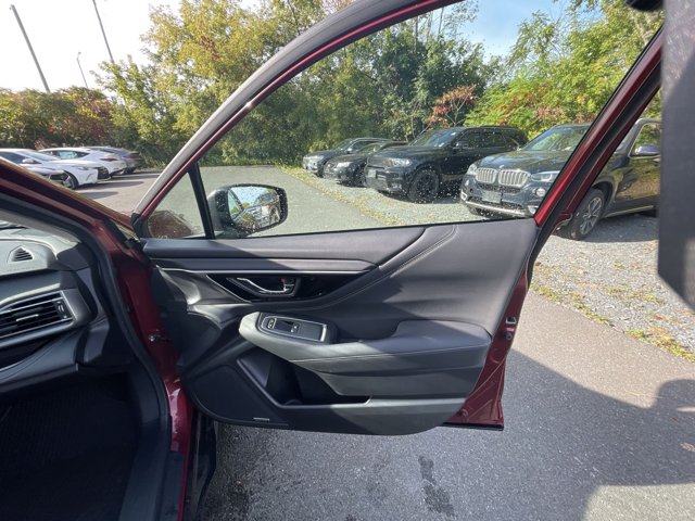 2020 Subaru Outback Limited 29