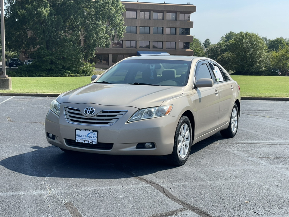 2009 Toyota Camry XLE 2