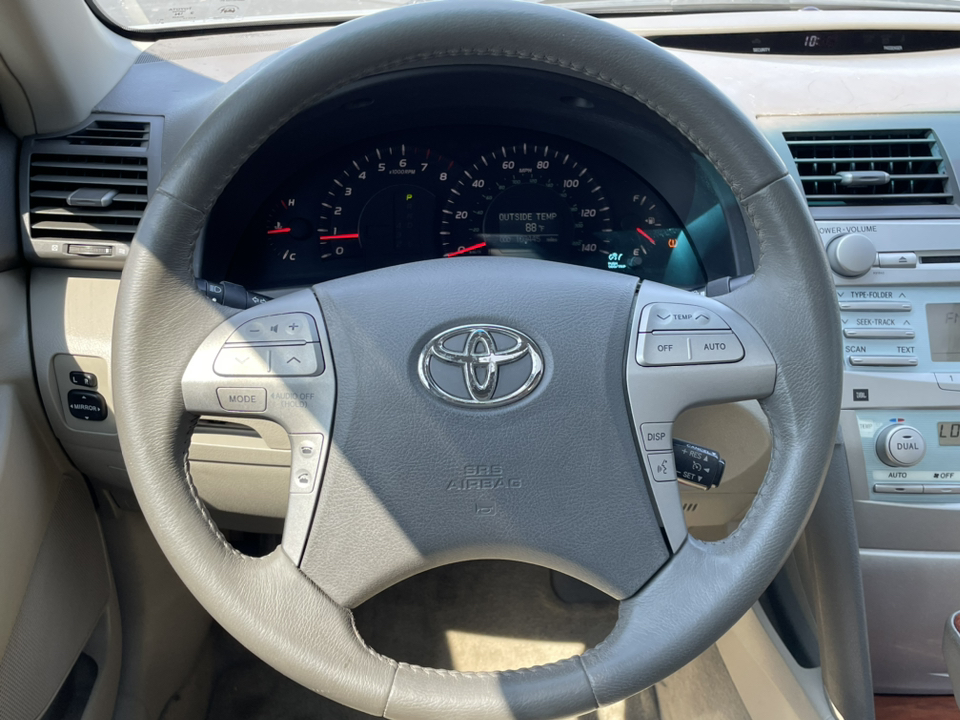 2009 Toyota Camry XLE 16