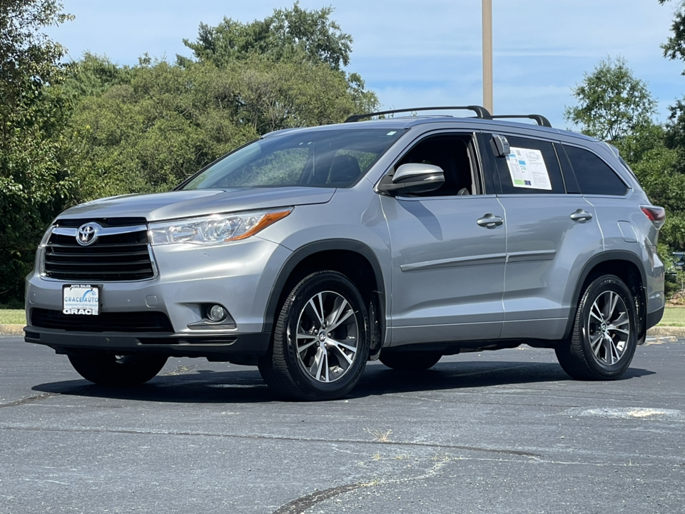 2016 Toyota Highlander XLE V6 8