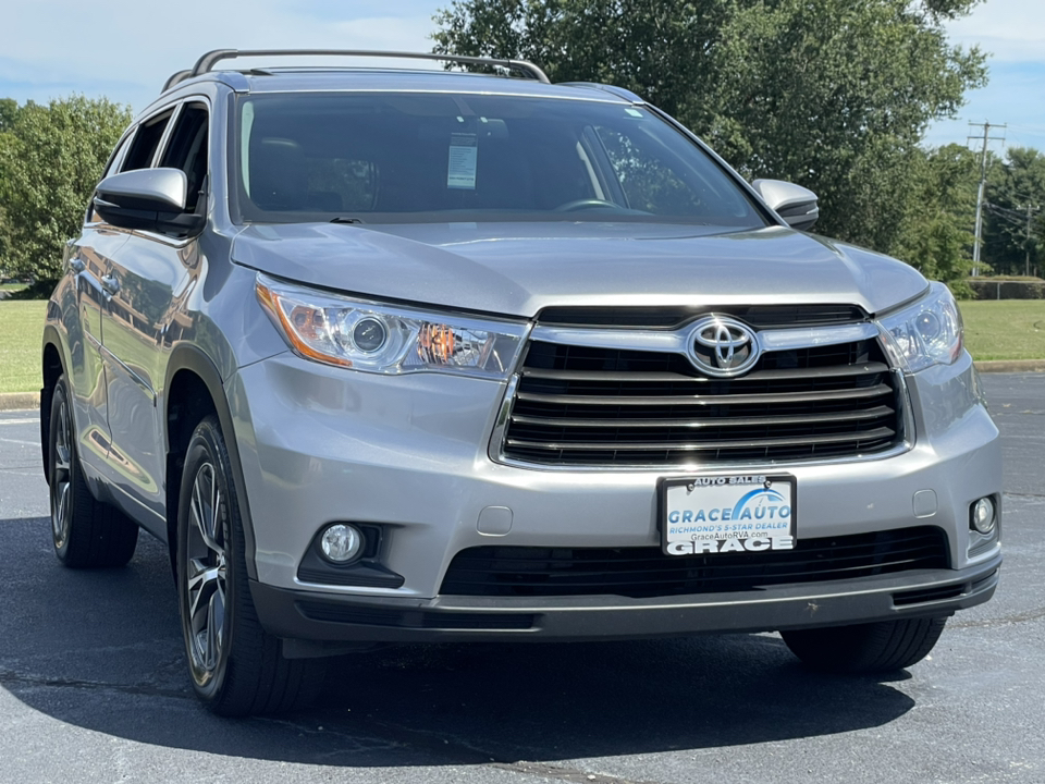 2016 Toyota Highlander XLE V6 14