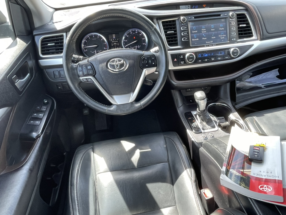 2016 Toyota Highlander XLE V6 18