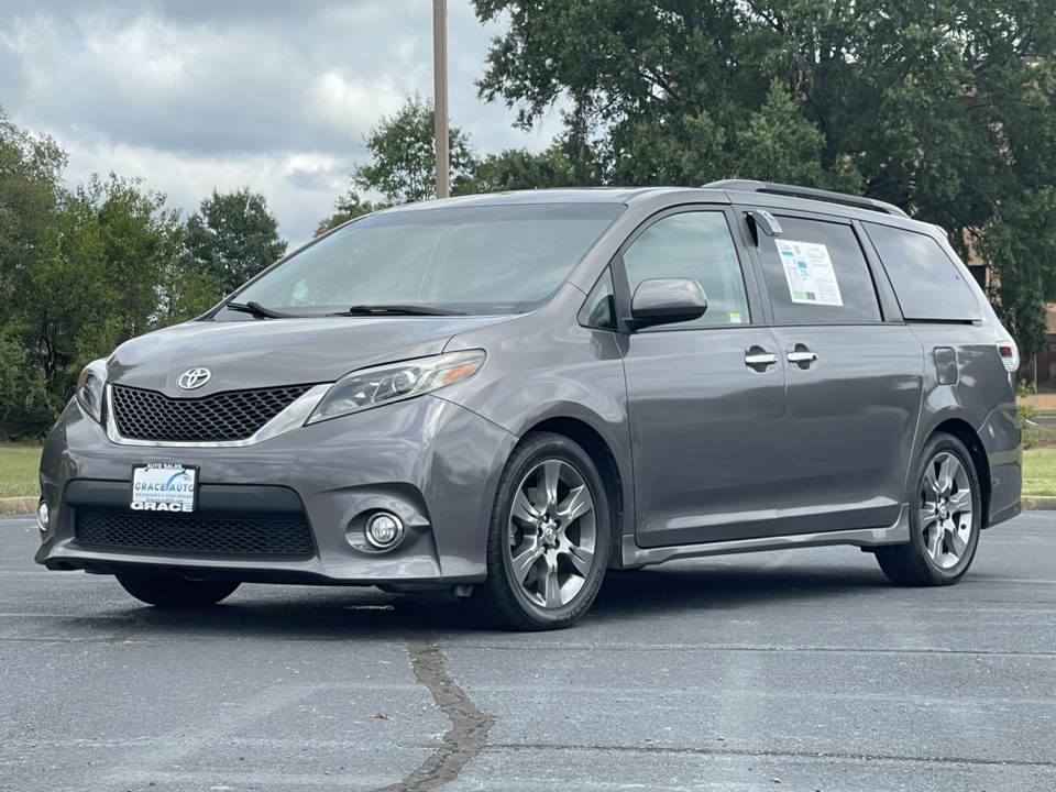 2016 Toyota Sienna  5