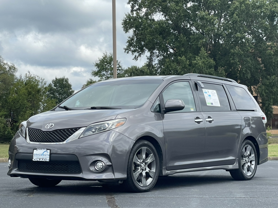 2016 Toyota Sienna  7