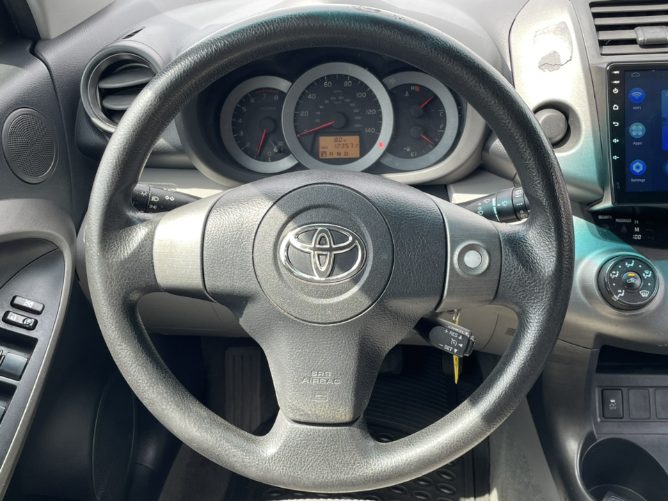 2011 Toyota RAV4 Base 22