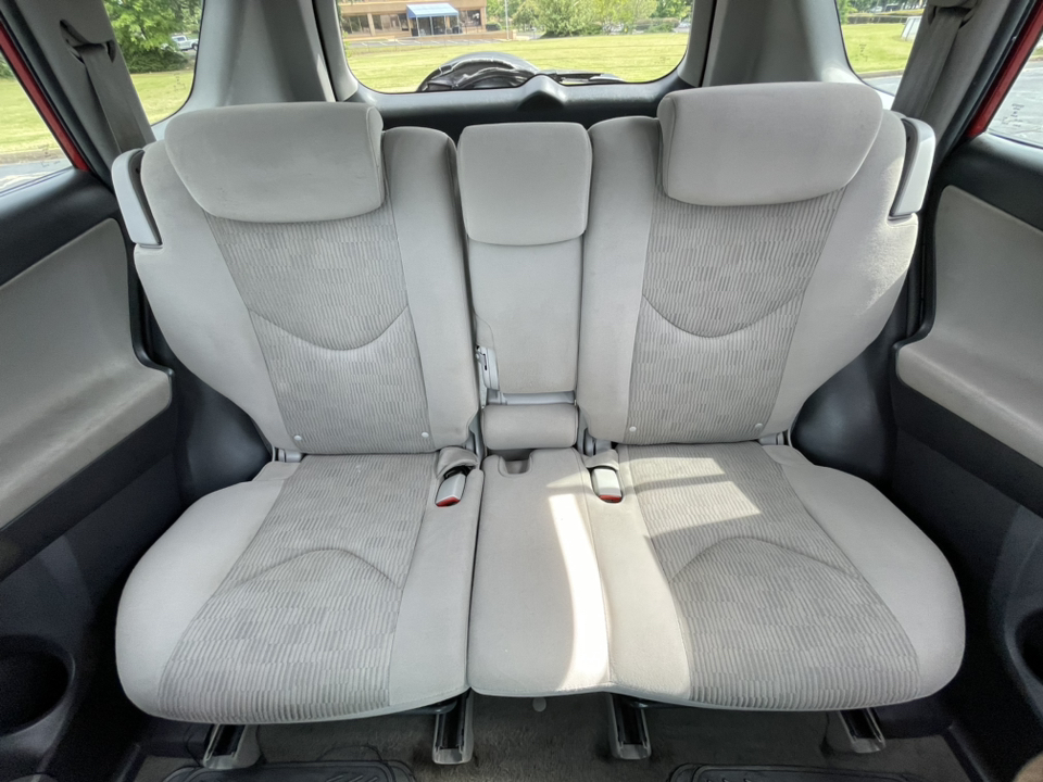 2011 Toyota RAV4 Base 27